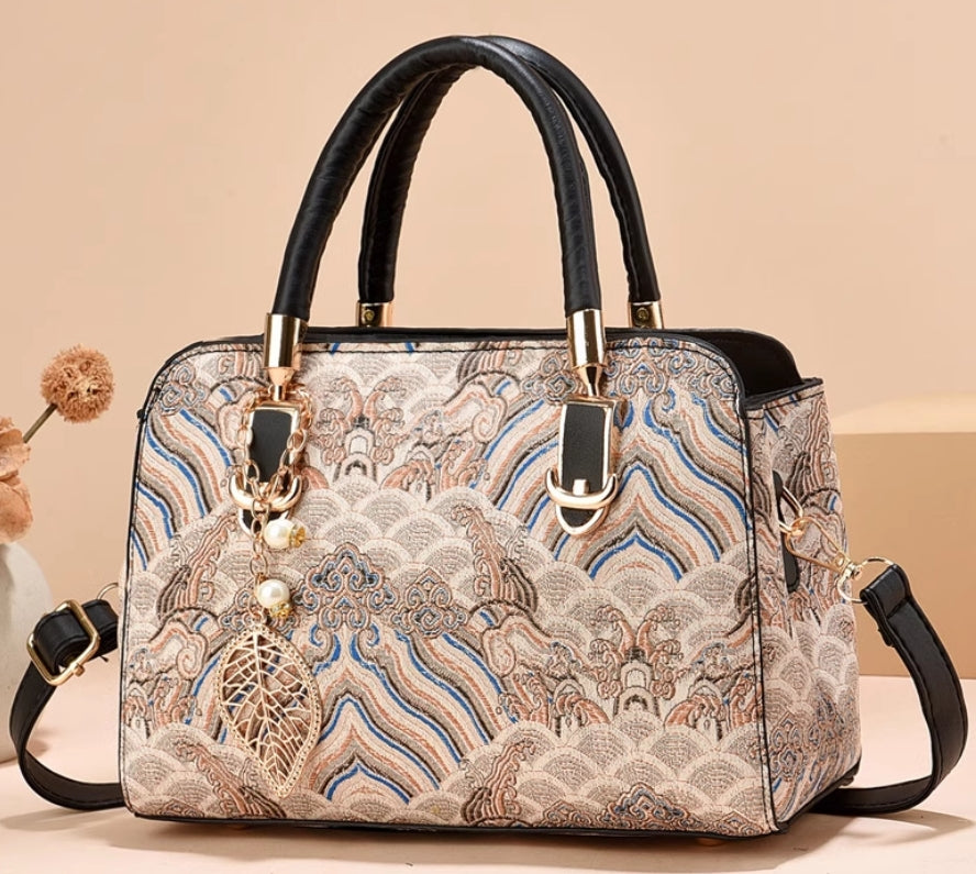 Chinese-style embroidered mom's bag